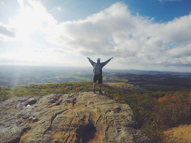 hiking-woman-happy-moutian-pixabay.jpg