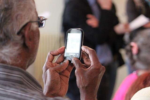 technology-phone-old-man-pixabay.jpg