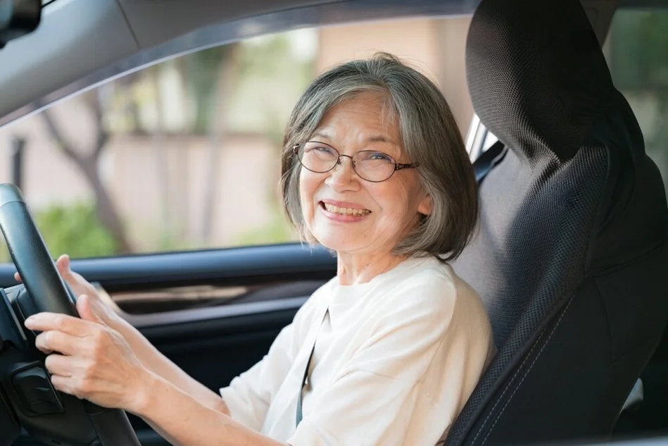 75歲換照流程全攻略：要準備多少錢？帶什麼證件？一篇看懂高齡換照制度