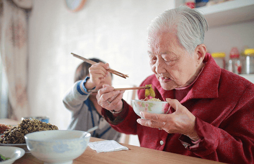 進食