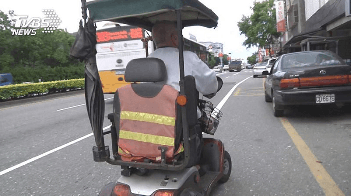 電動車