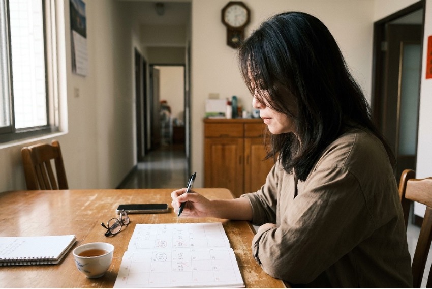 主要照顧者的「補帳日」與「真休息日」：休假其實沒有充電功能
