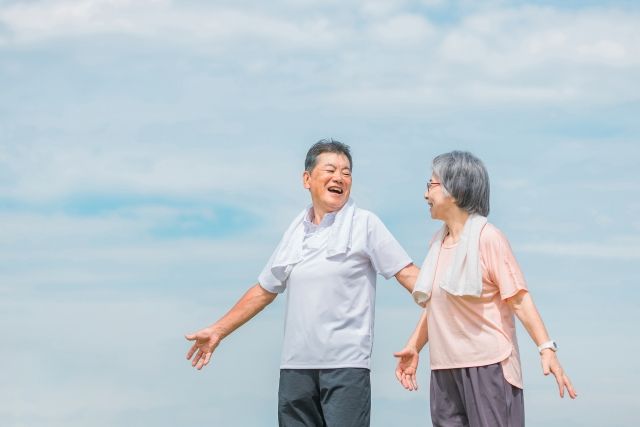 鼓勵長輩白天適度運動以提升夜間疲勞感