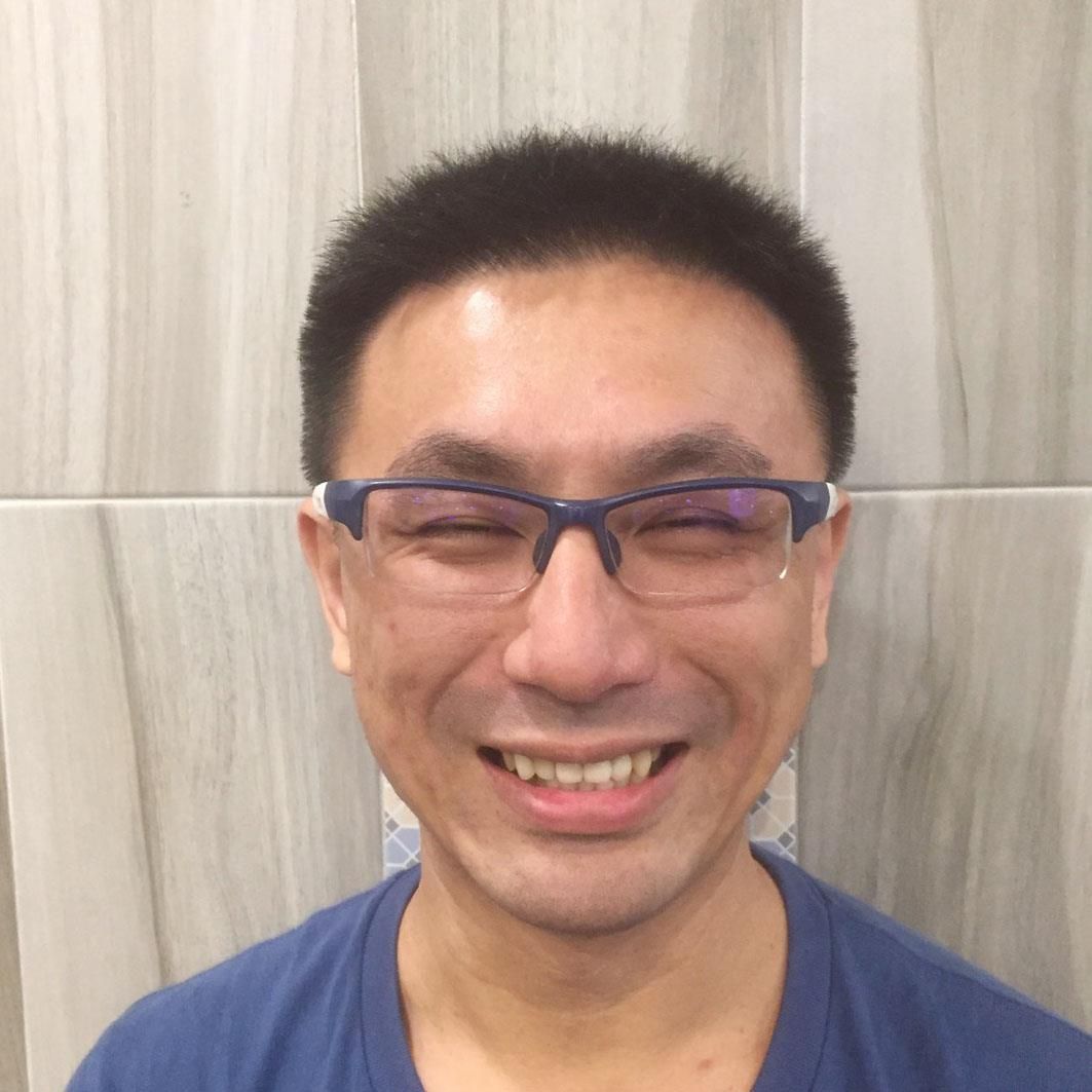 語言治療師  梁英男